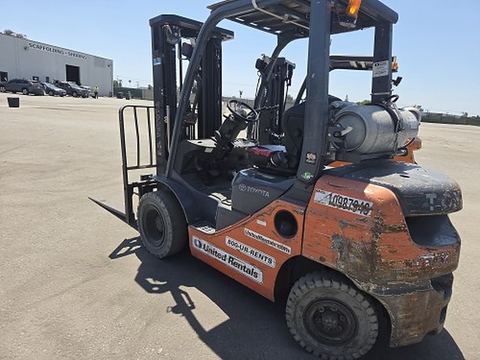 2019 TOYOTA 8FGU25 Forklift Whse 5000# Gas/Lp