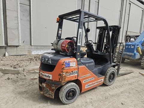 2019 TOYOTA 8FGU25 Forklift Whse 5000# Low Profile Gas/Lp