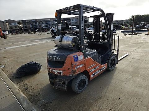 2019 TOYOTA 8FGU25 Forklift Whse 5000# Low Profile Gas/Lp