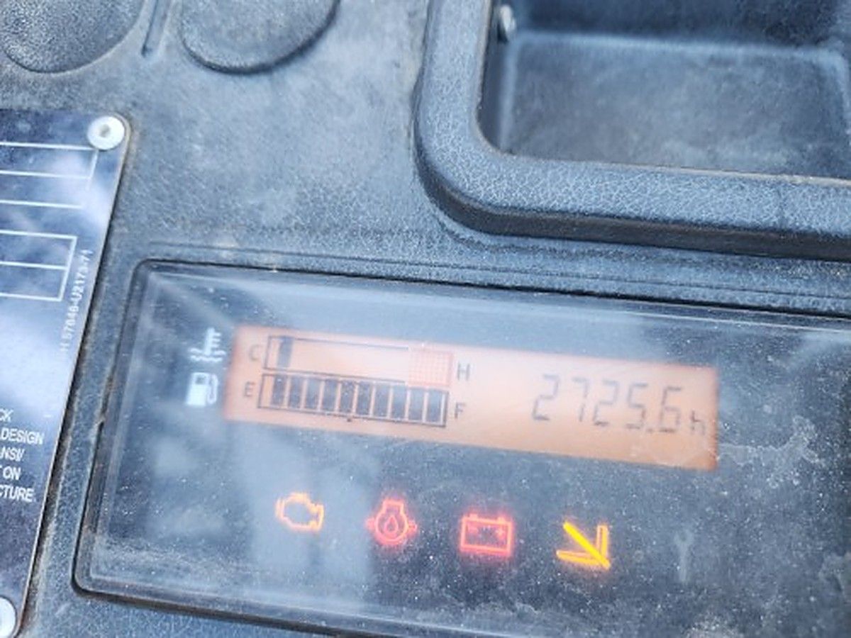 TOYOTA 8FGU25 photo 15