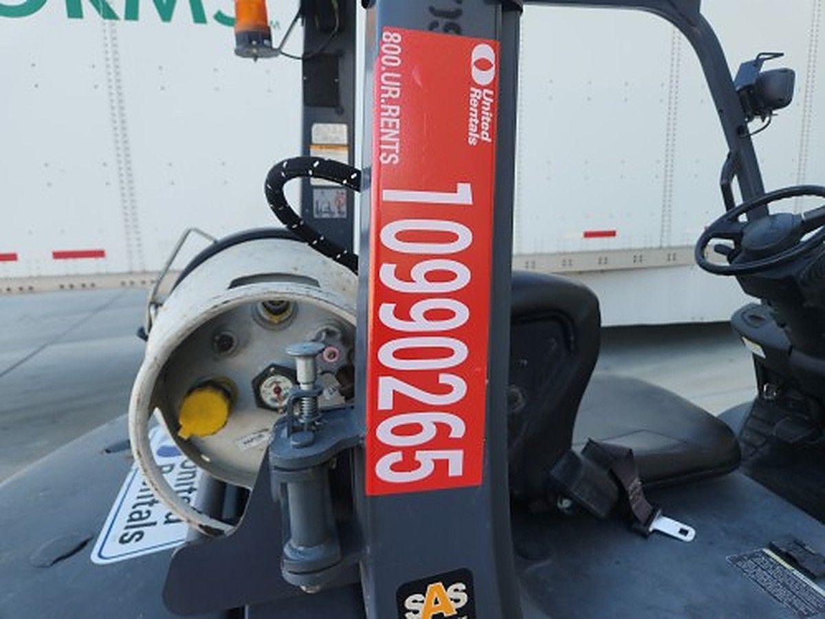 TOYOTA 8FGU25 photo 7