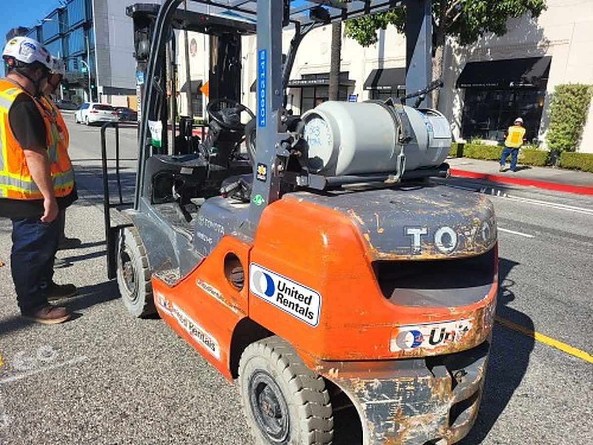 TOYOTA 8FGU25 photo 9