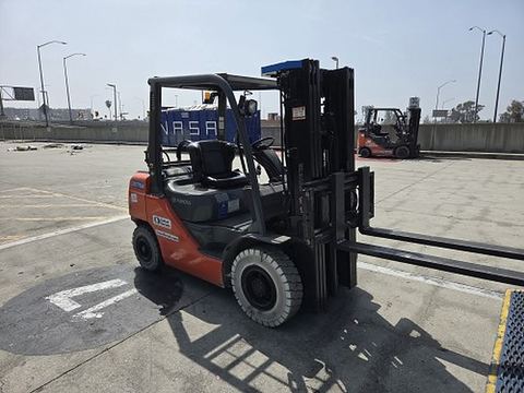 2019 TOYOTA 8FGU25 Forklift Whse 5000# Low Profile Gas/Lp