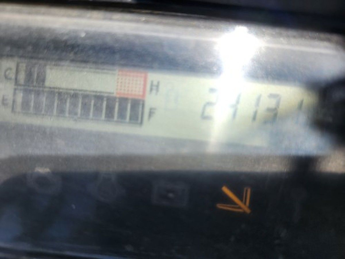 TOYOTA 8FGU25 photo 2