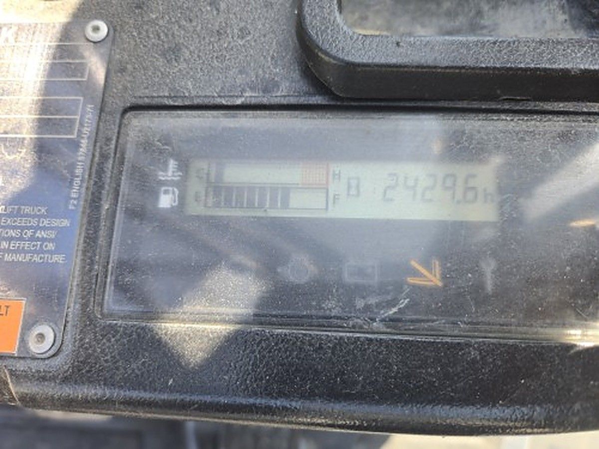 TOYOTA 8FGU25 photo 5