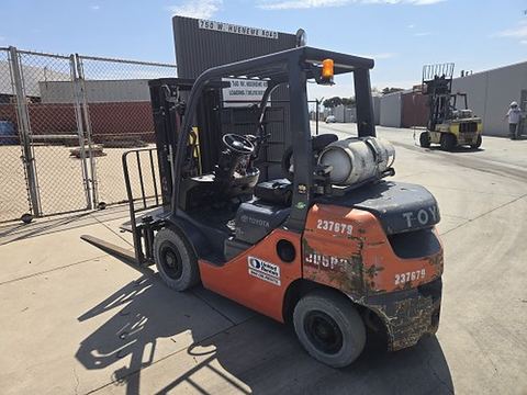 2019 TOYOTA 8FGU25 Forklift Whse 5000# Low Profile Gas/Lp