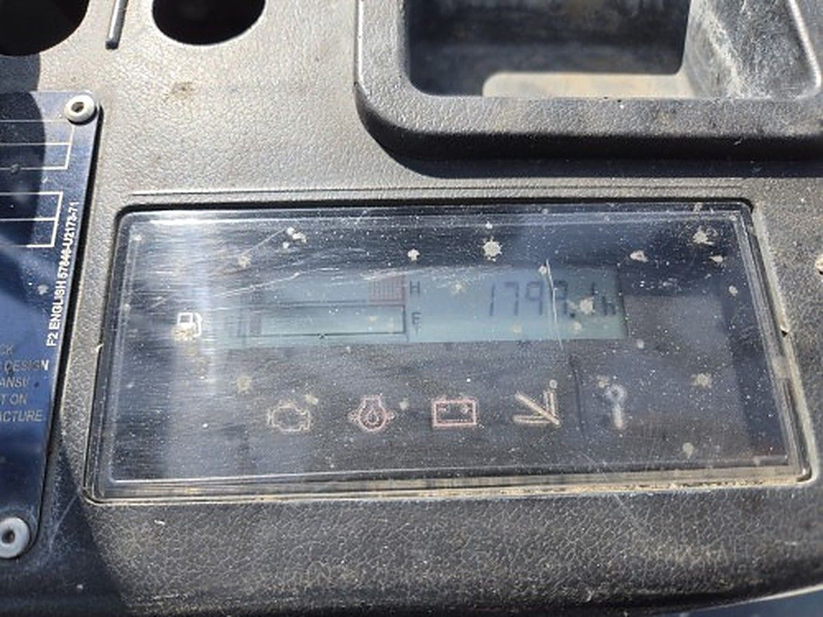 TOYOTA 8FGU25 photo 3