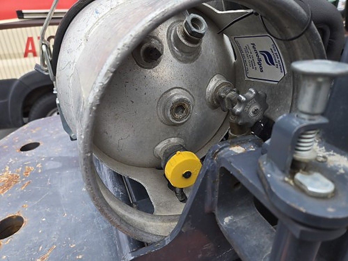TOYOTA 8FGU25 photo 8
