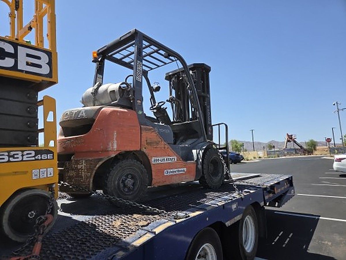 TOYOTA 8FGU25 photo 6
