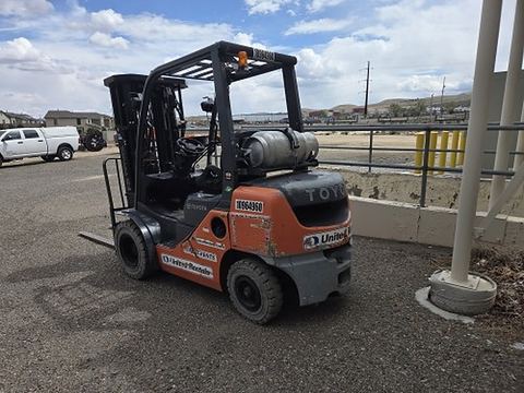 2019 TOYOTA 8FGU25 Forklift Whse 5000# Pneu Gas/Lp Quadmast