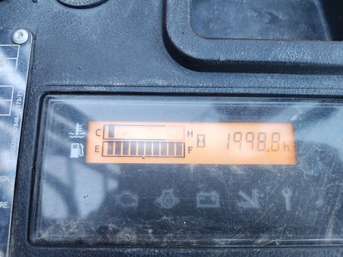 TOYOTA 8FGU25 photo 10