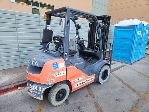 2019 TOYOTA 8FGU25 for sale