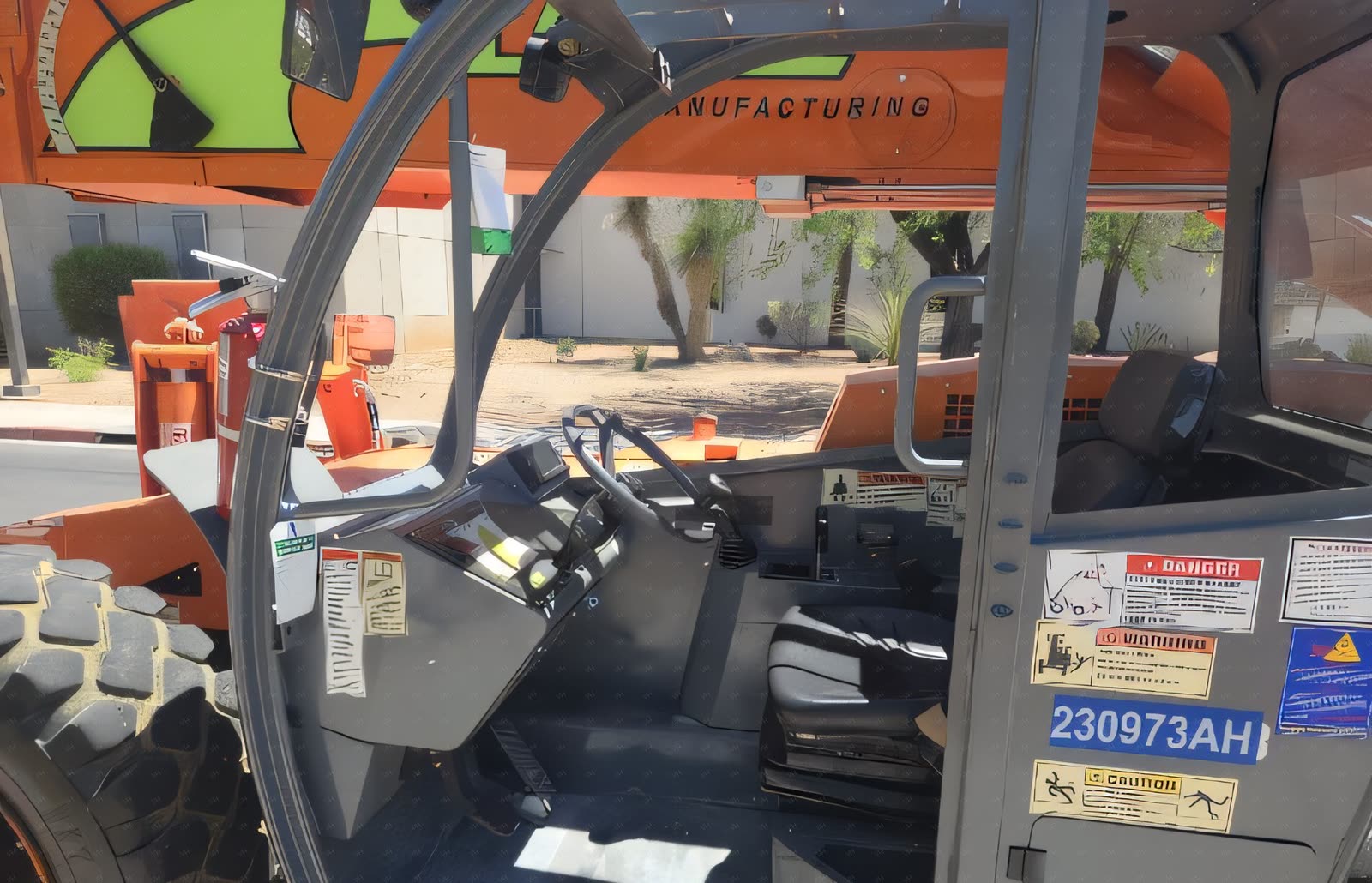 2019 Xtreme XR1055 FORKLIFT VARIABLE REACH 10000# 50'-62'