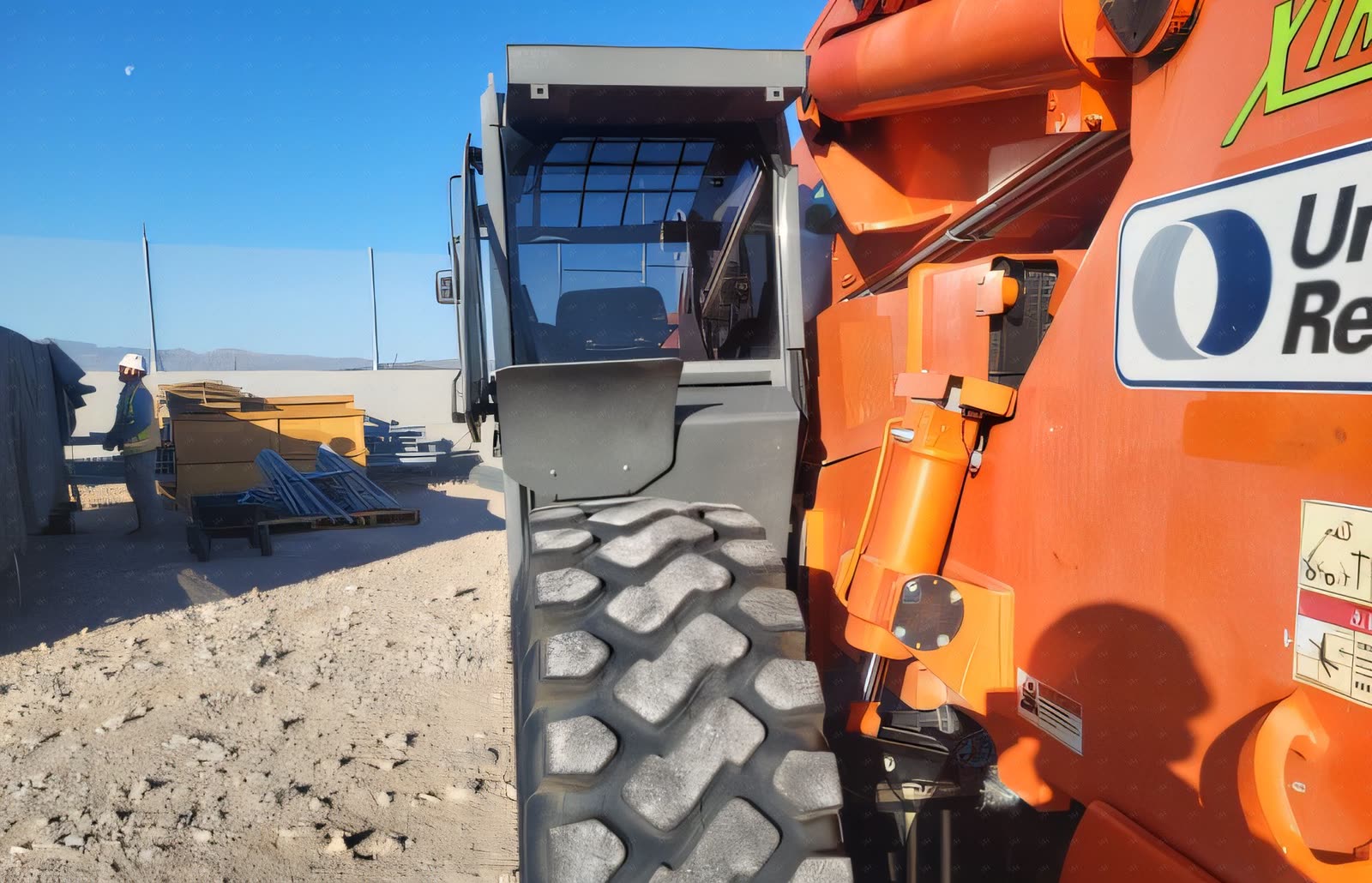 2019 Xtreme XR1570 FORKLIFT VARIABLE REACH 15-16000# 56'&UP