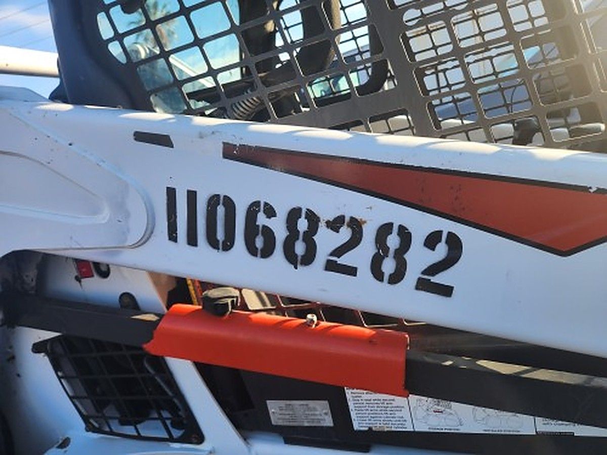 BOBCAT S590 photo 5