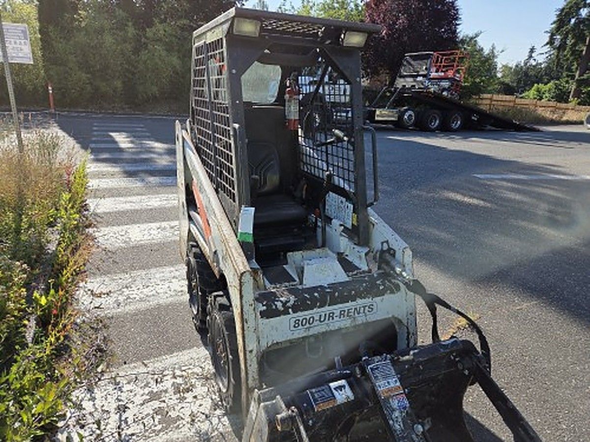 BOBCAT S70 photo 3