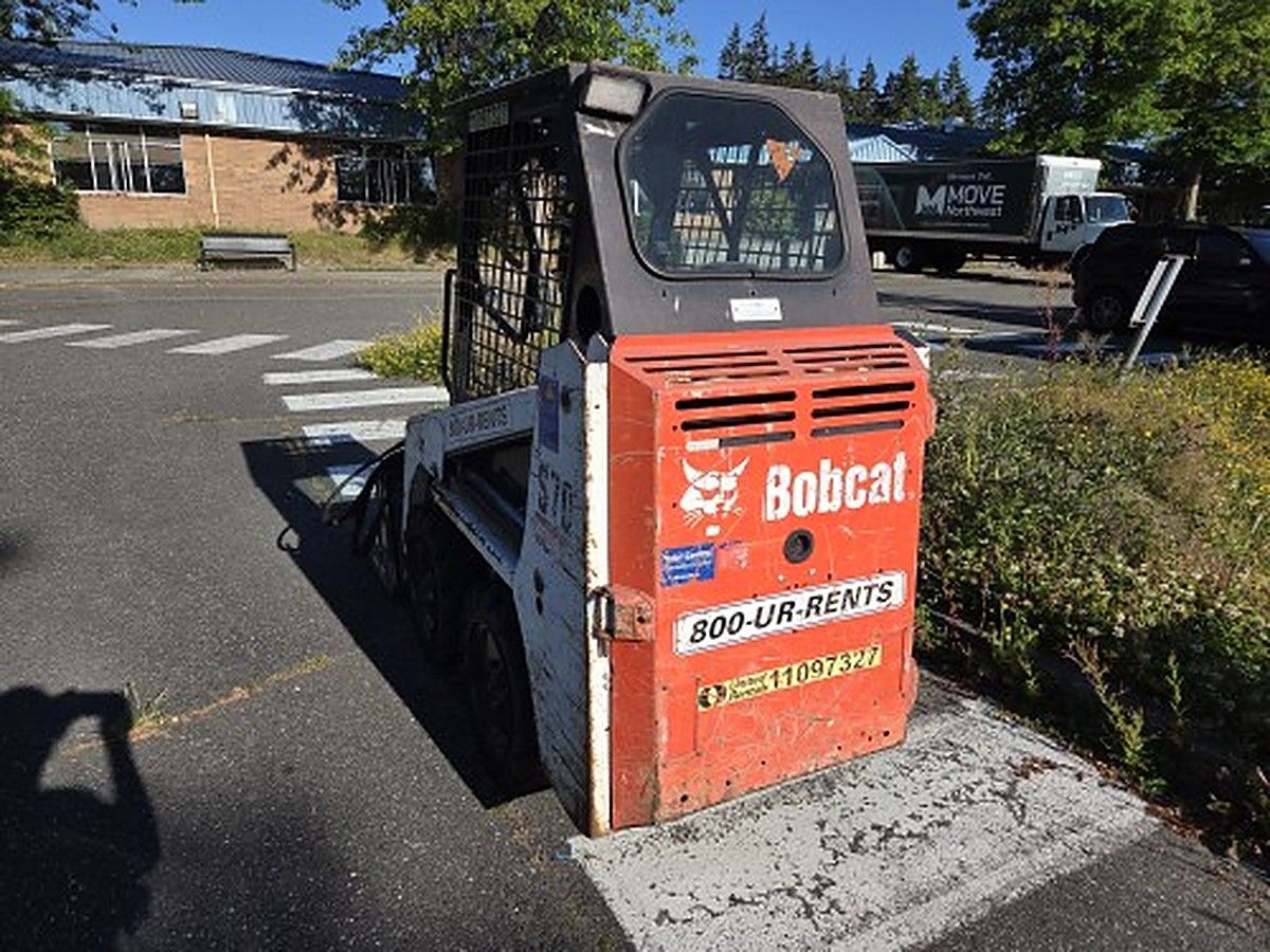 BOBCAT S70 photo 4
