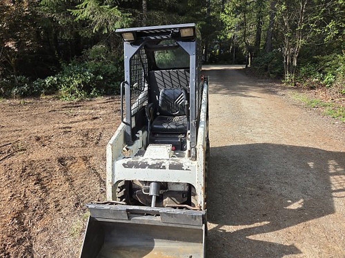 BOBCAT S70 photo 9