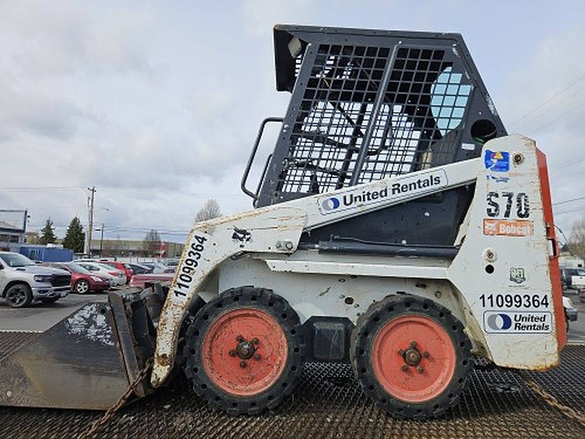 BOBCAT S70 photo 2