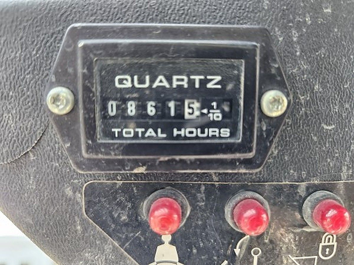 BOBCAT S70 photo 10