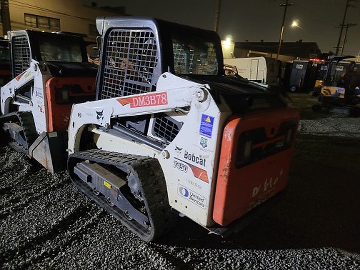 BOBCAT T450 photo 4