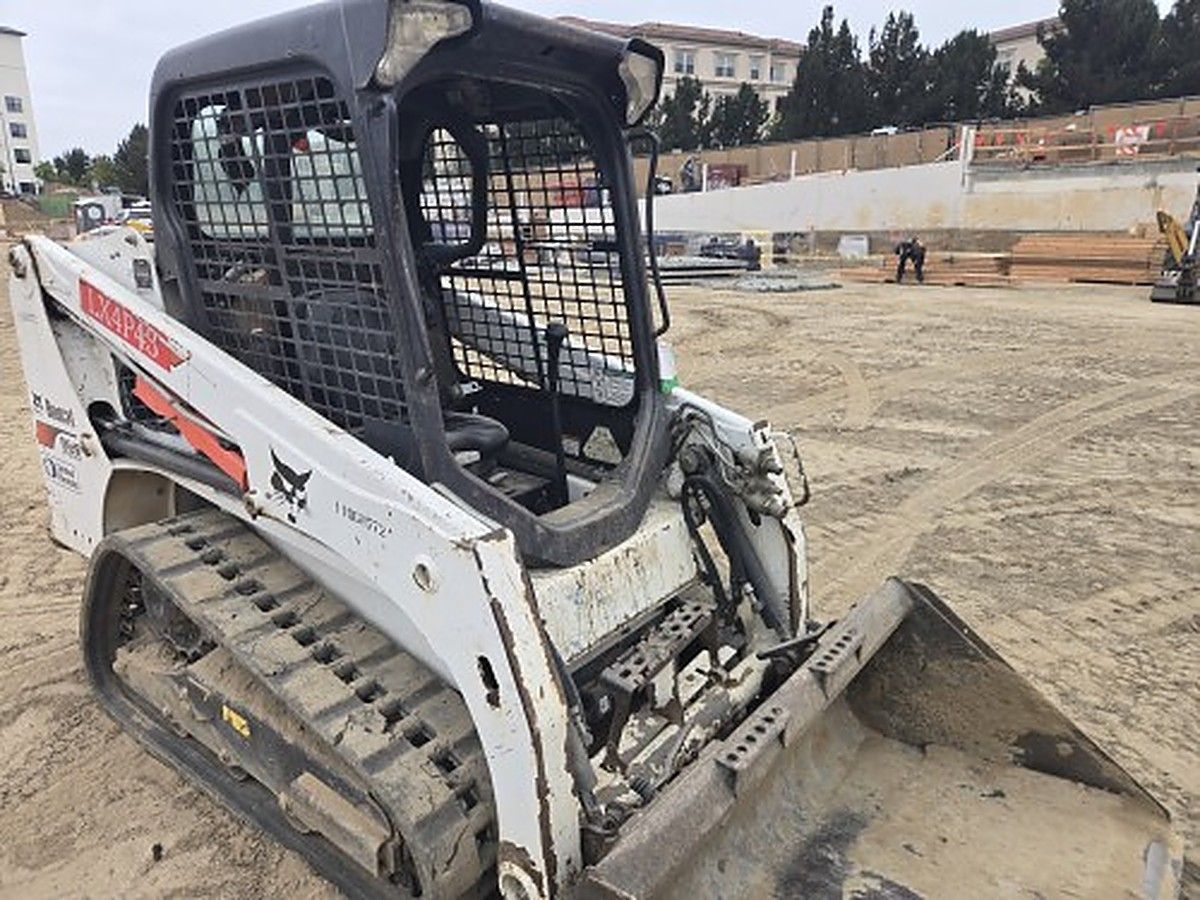 BOBCAT T450 photo 7