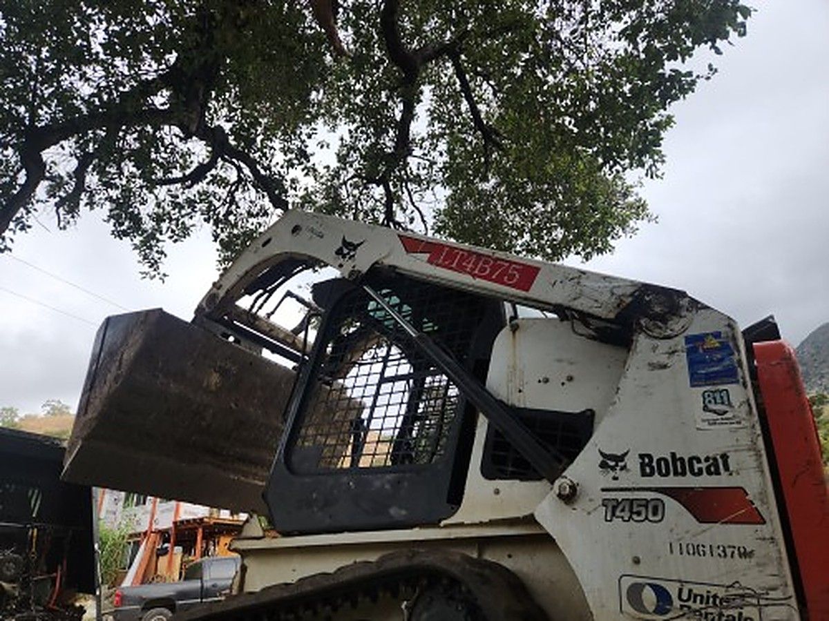 BOBCAT T450 photo 4
