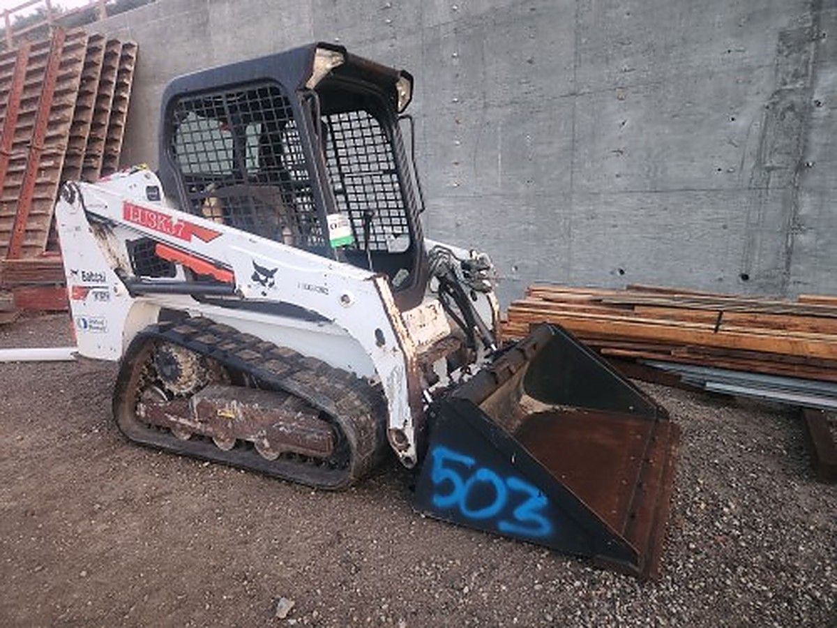 BOBCAT T450 photo 4