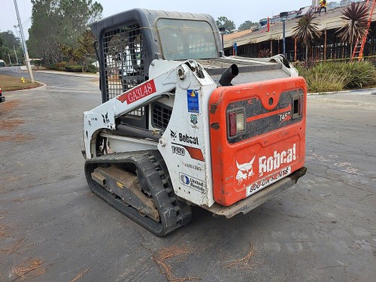 BOBCAT T450 photo 3