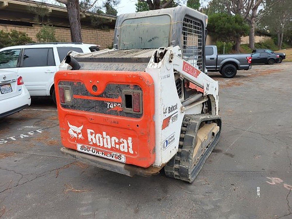 BOBCAT T450 photo 4