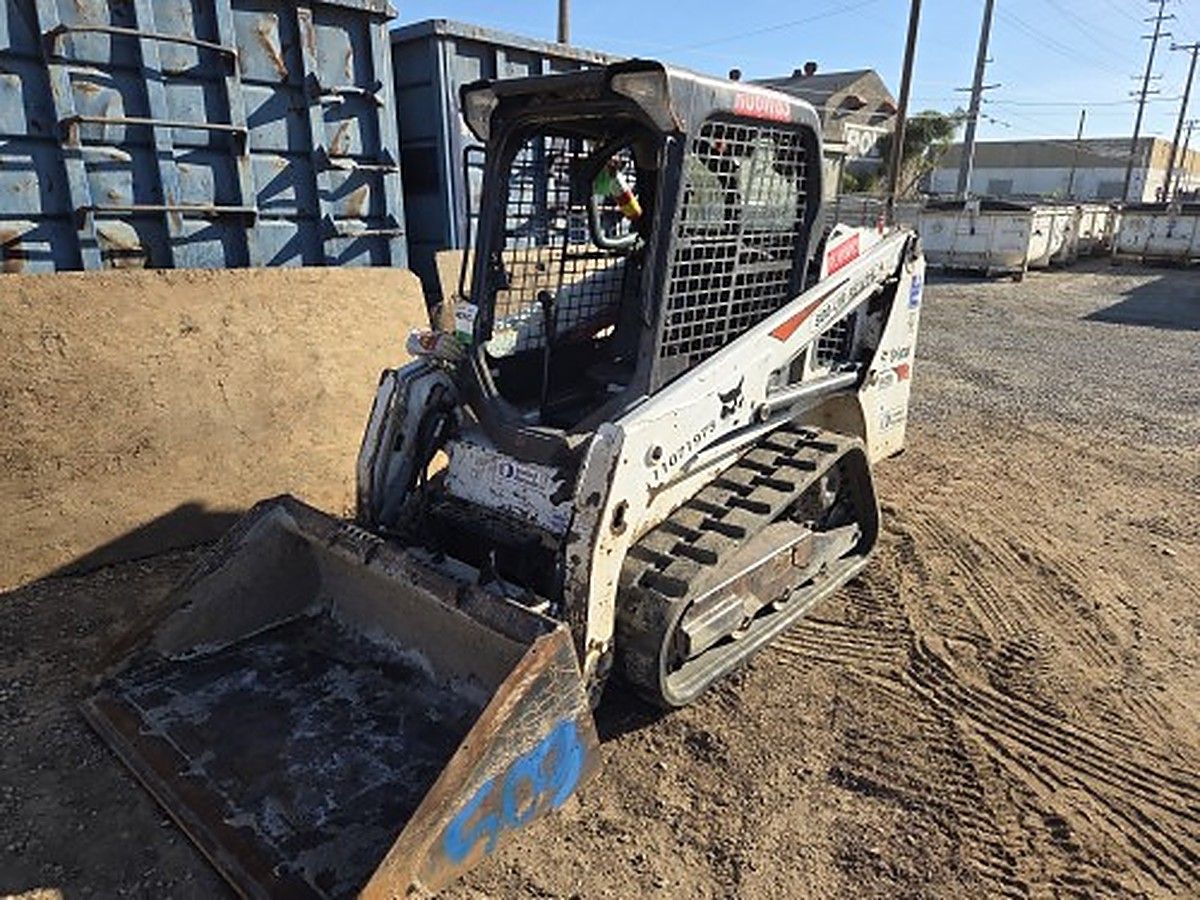BOBCAT T450 photo 4