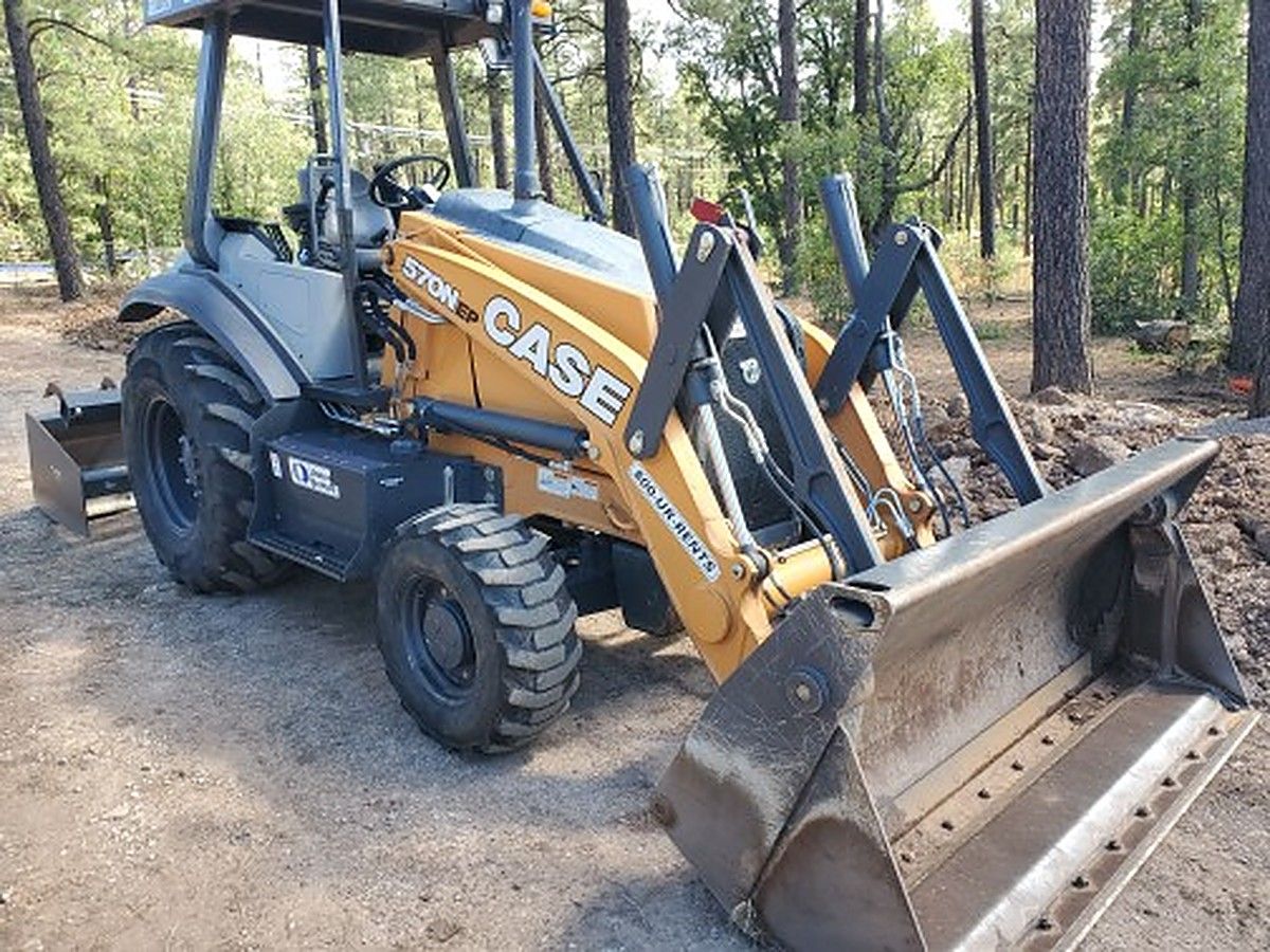 CASE 570N EP photo 2