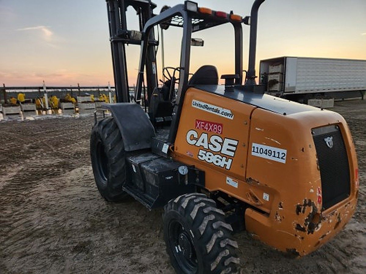 CASE 586H photo 5