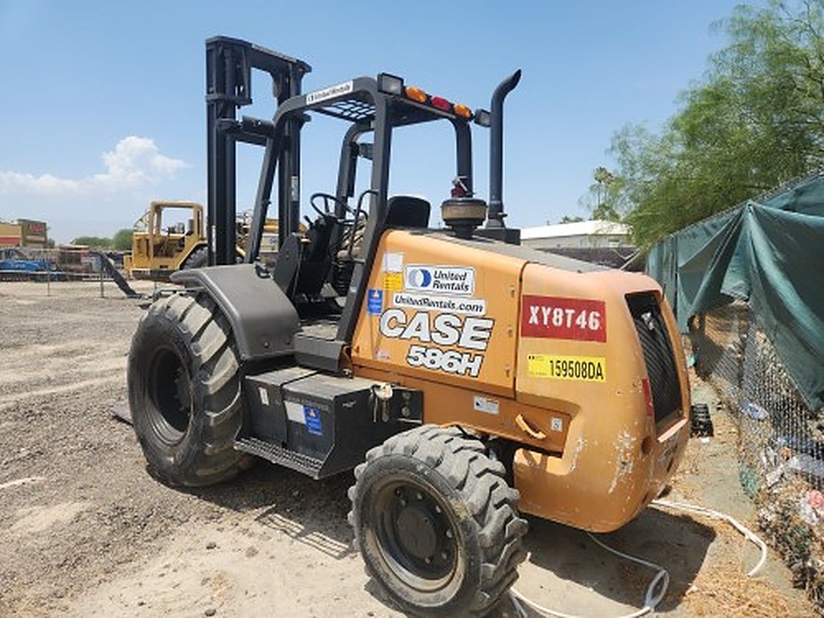 CASE 586H photo 5