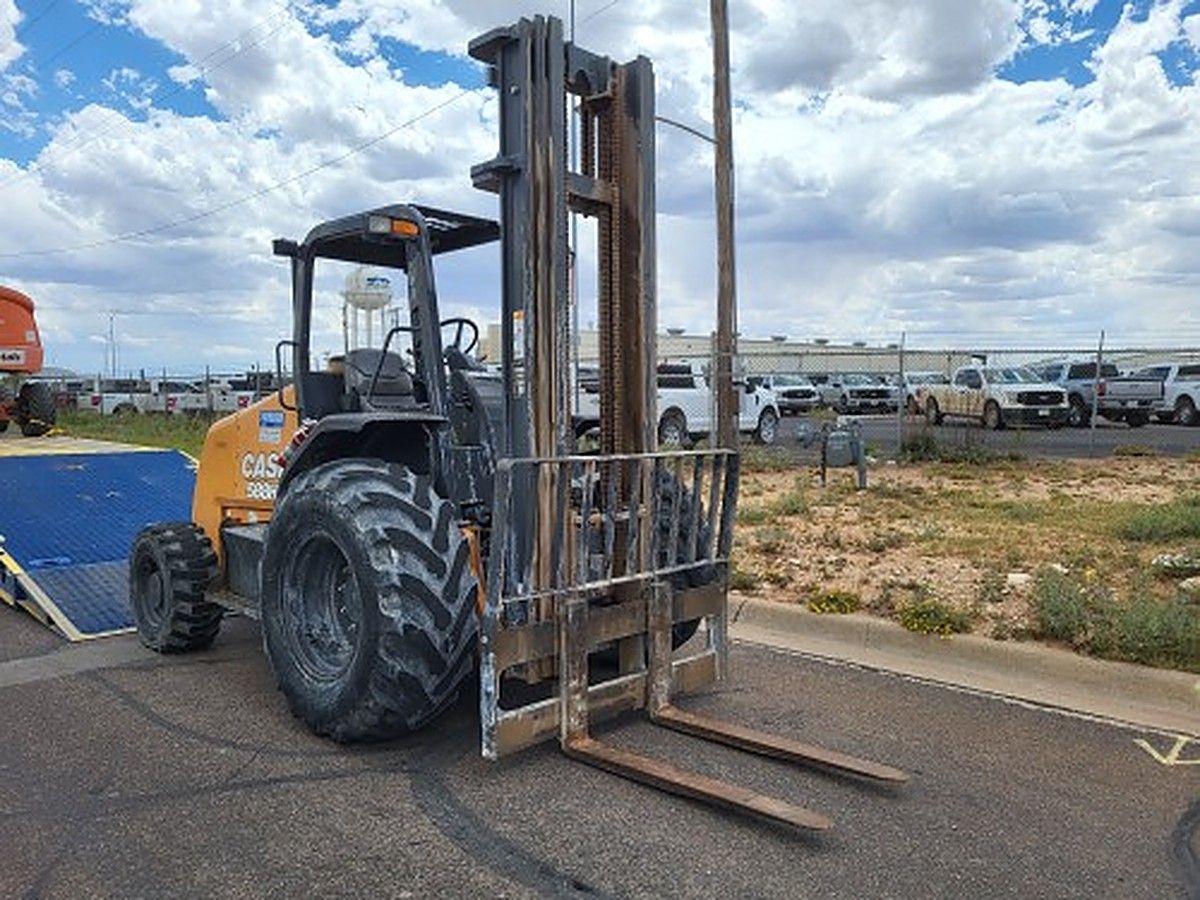 CASE 588H photo 3