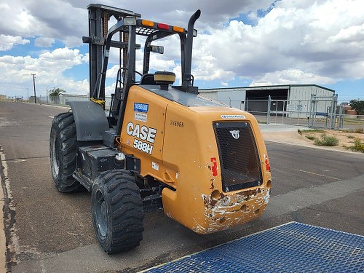 CASE 588H photo 4