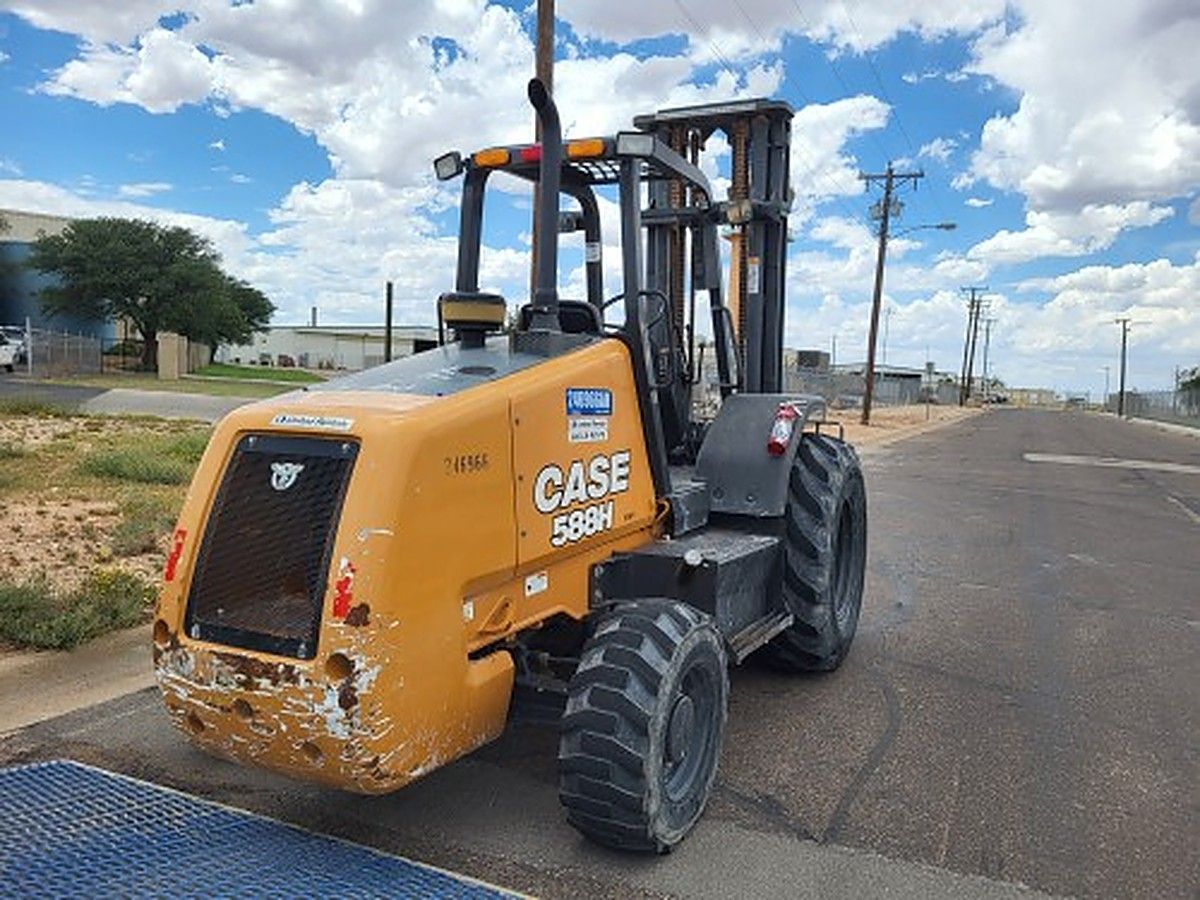 CASE 588H photo 5