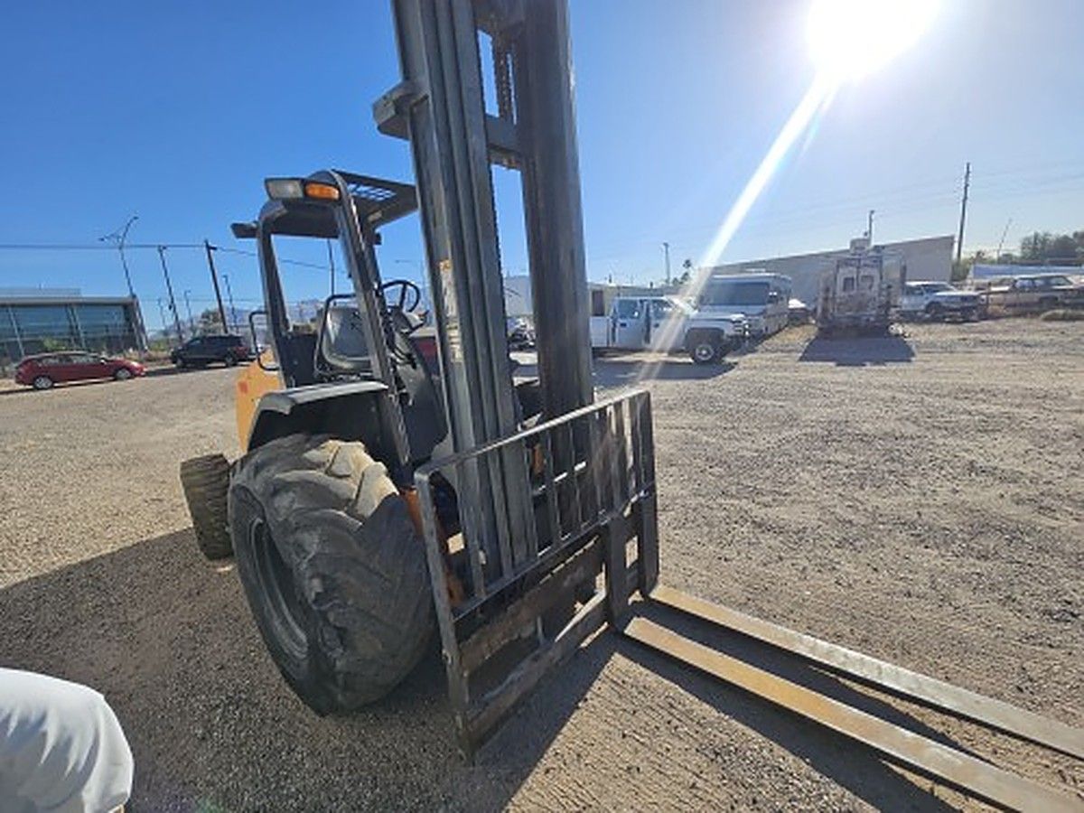 CASE 588H photo 3