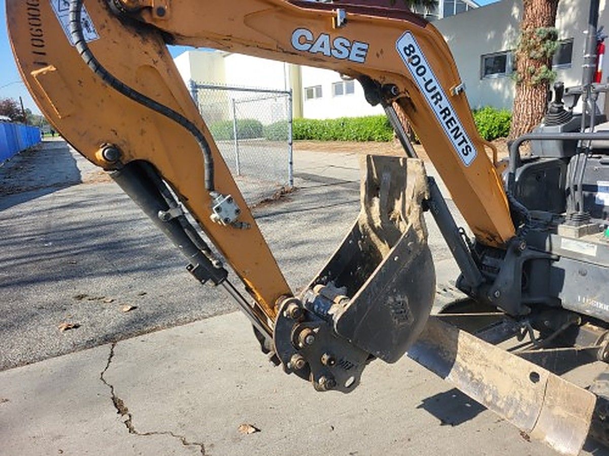 CASE CX17C photo 9