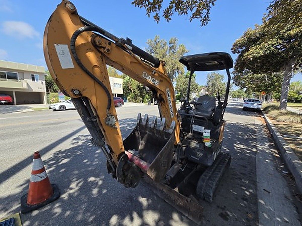 CASE CX17C photo 5