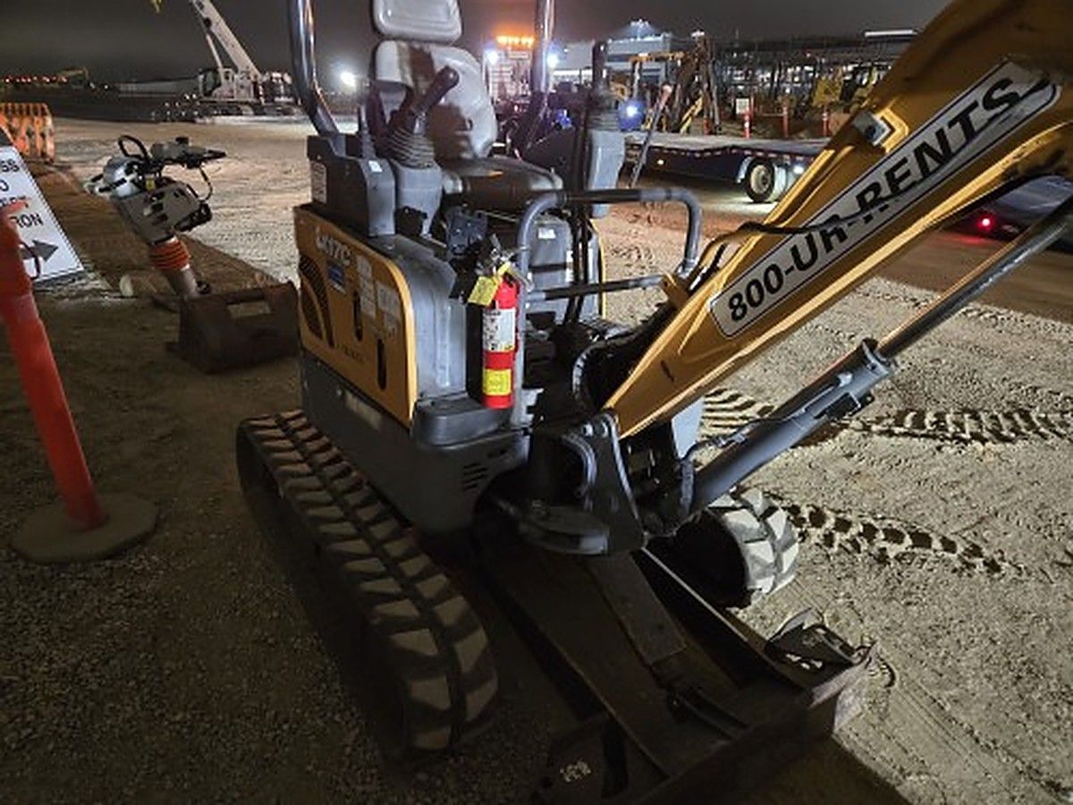 CASE CX17C photo 5