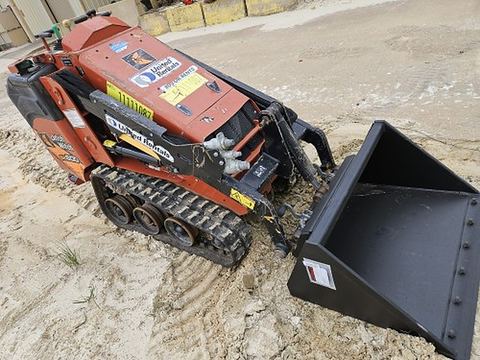 2020 DITCHWITCH SK600 Skid Steer Mini 301-600# Tracked