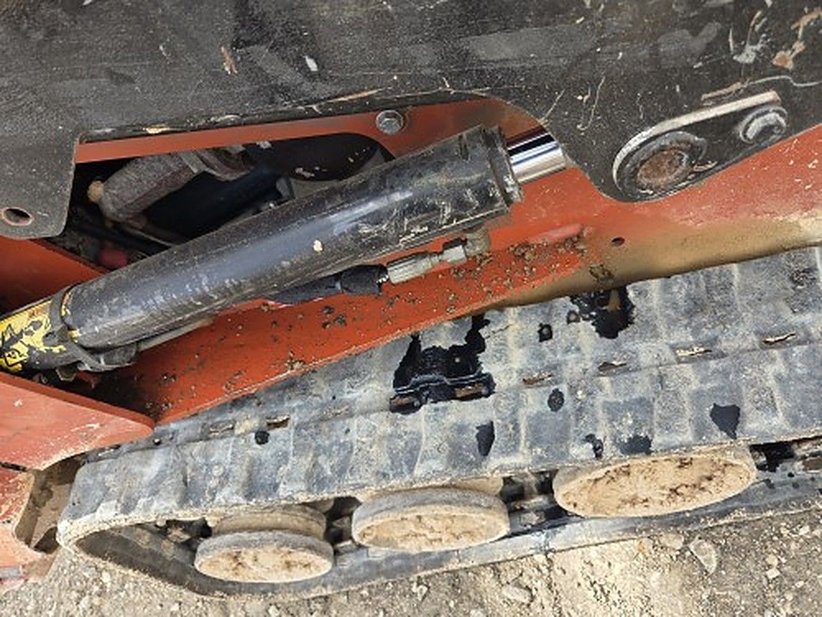 DITCHWITCH SK600 photo 6