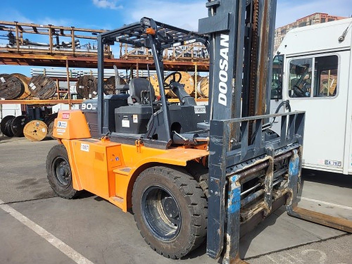 DOOSAN D90S-7 photo 2