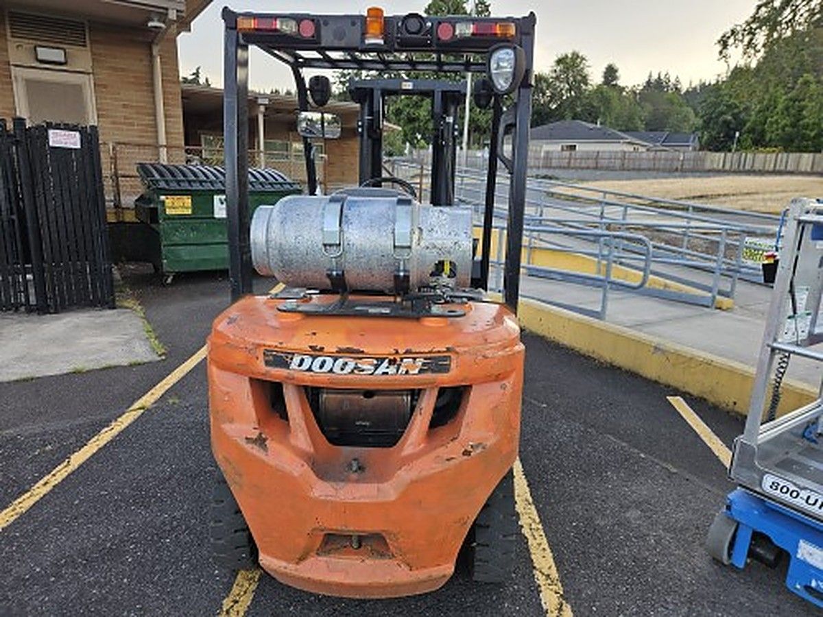 DOOSAN G25N-7DF photo 11