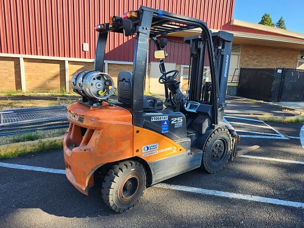DOOSAN G25N-7DF photo 8