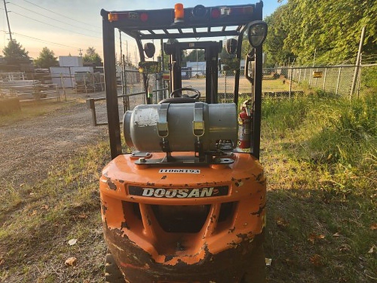 DOOSAN G25N-7DF photo 5