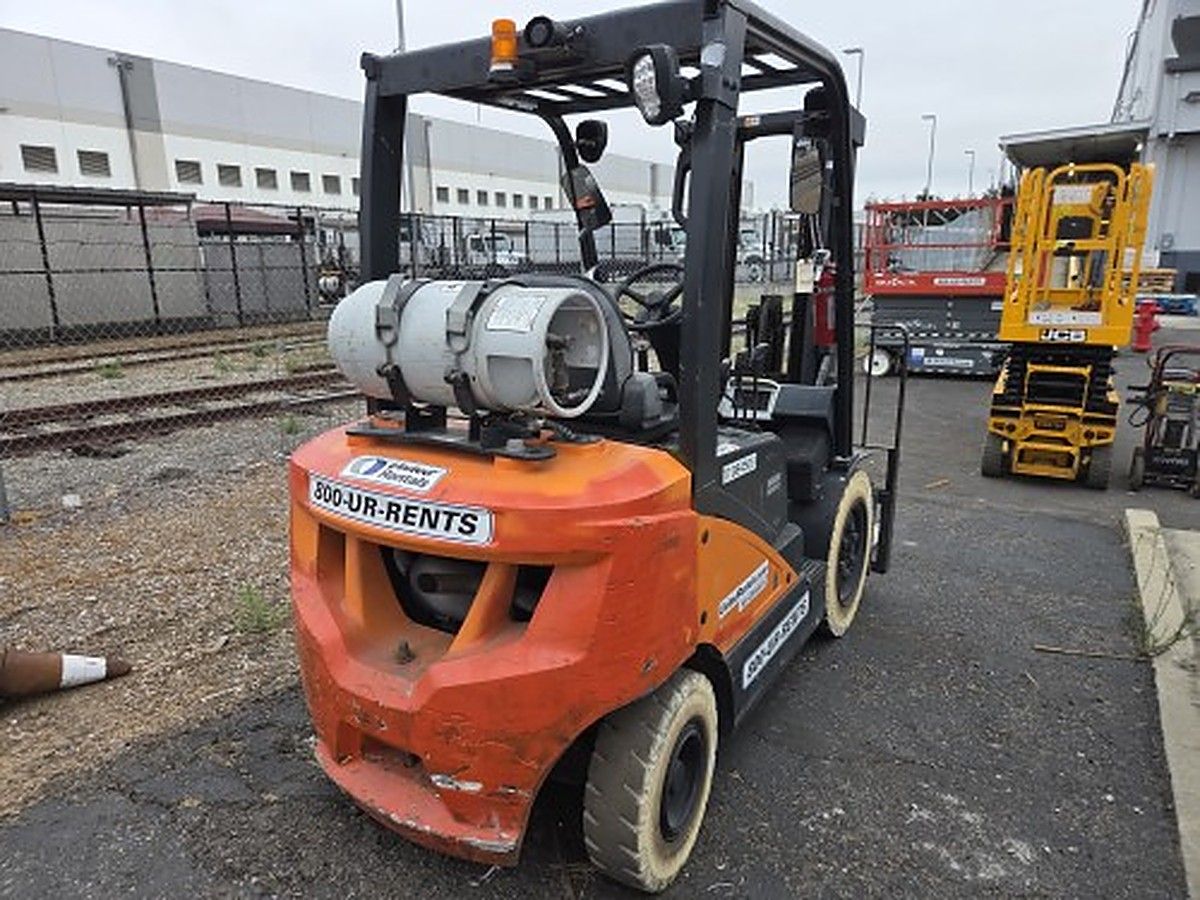 DOOSAN G25N-7DF photo 3