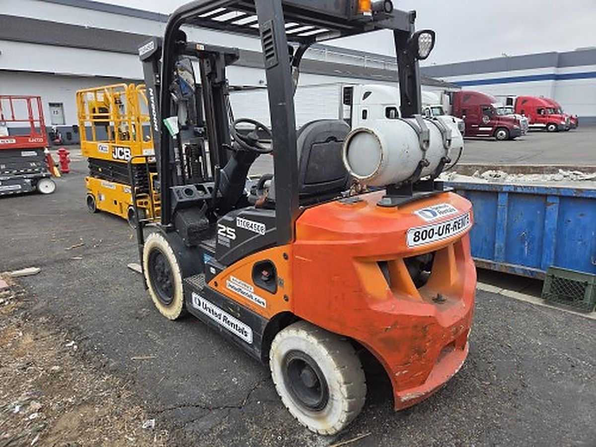DOOSAN G25N-7DF photo 5