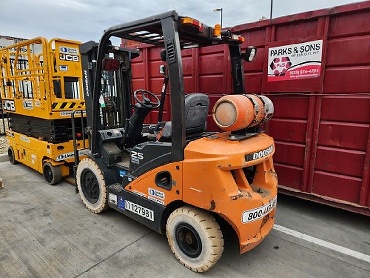 DOOSAN G25N-7DF photo 5